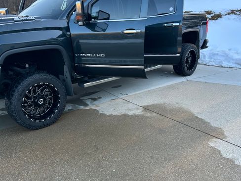 Used 2018 GMC Sierra 2500 Denali w/ Duramax Plus Package image 18