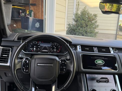 Used 2020 Land Rover Range Rover Sport HSE image 8