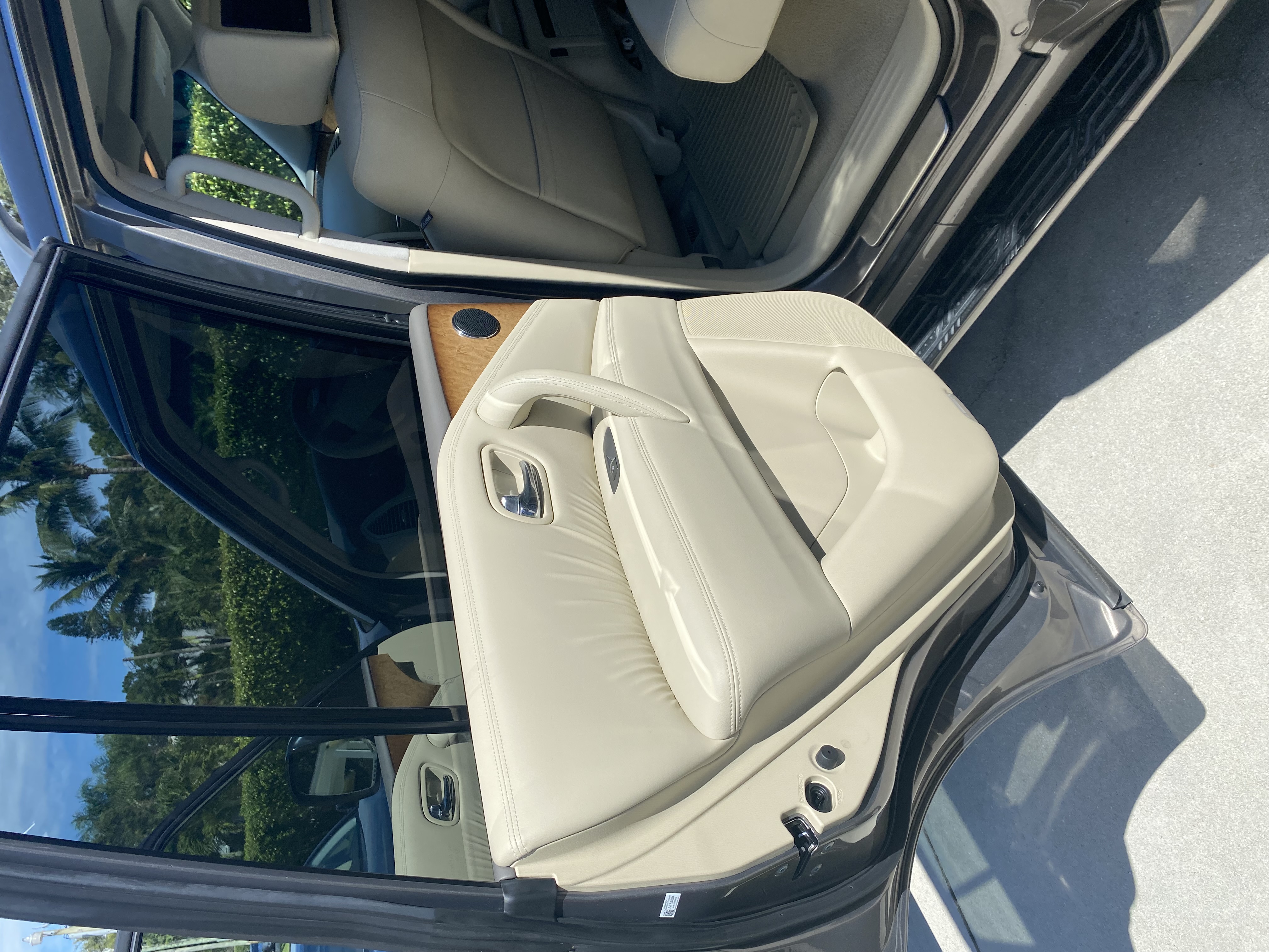 Used 2014 INFINITI QX80 4WD w/ Theater Package image 10