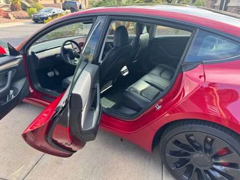 Used 2023 Tesla Model 3 Performance image 11