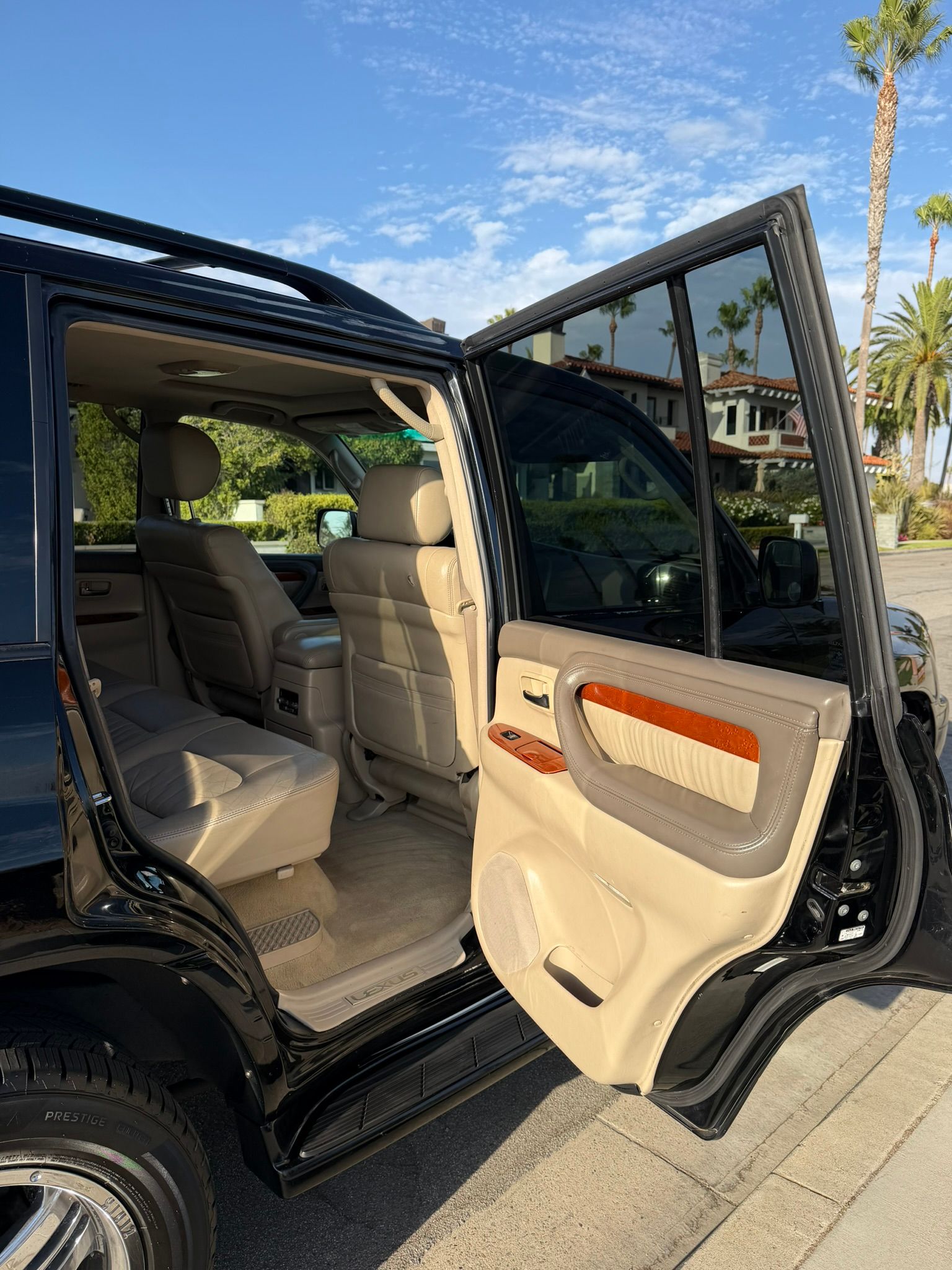 Used 2004 Lexus LX 470 4WD image 22