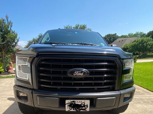 Used 2016 Ford F150 XLT w/ Equipment Group 302A Luxury RWD image 4