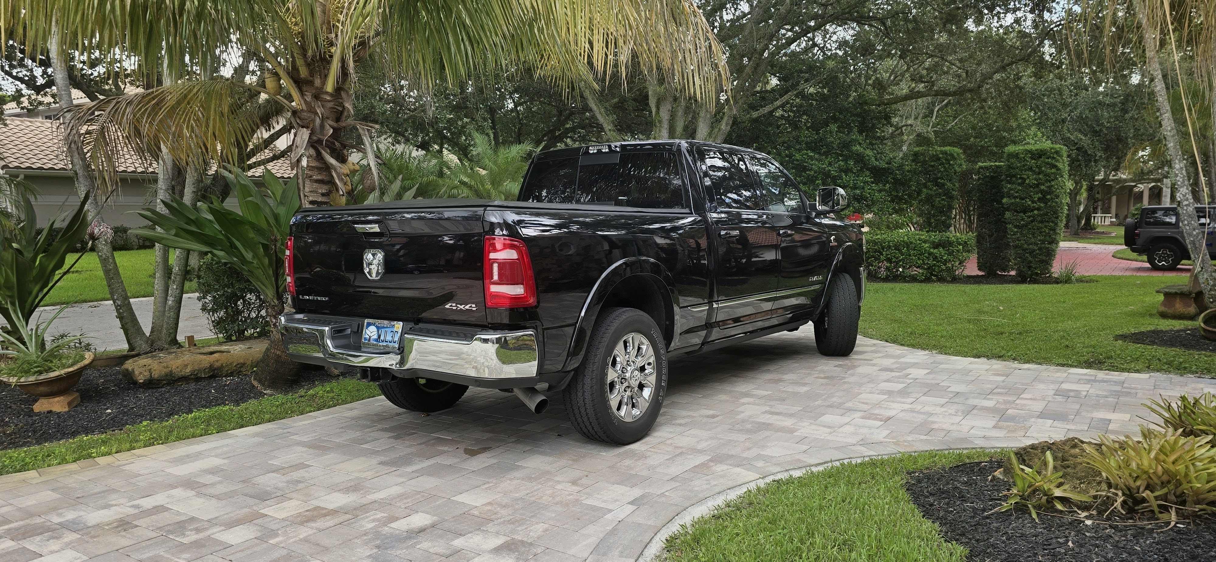 Used 2022 RAM 3500 Limited AWD/4WD image 4