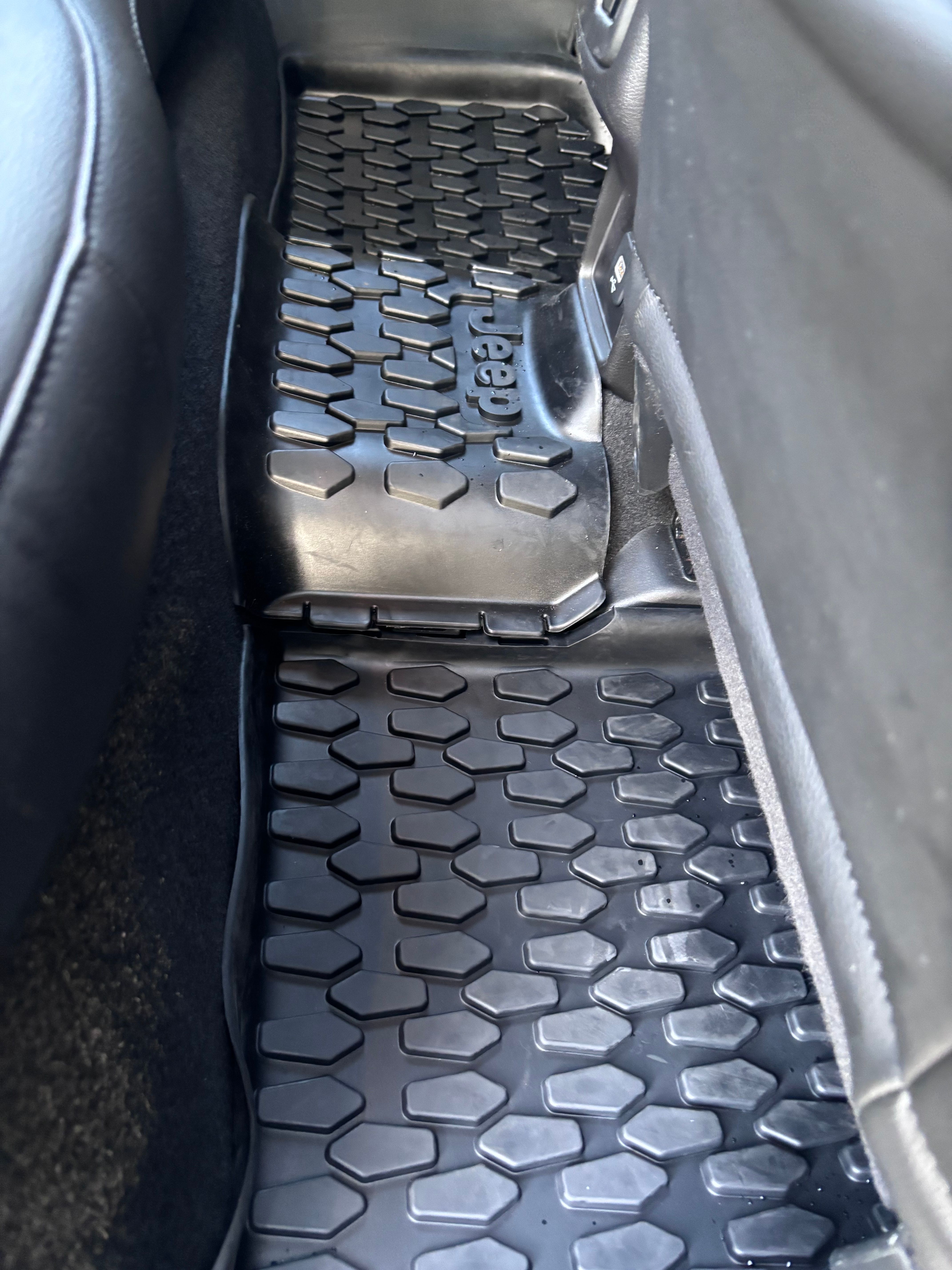 Used 2021 Jeep Compass Latitude FWD image 28
