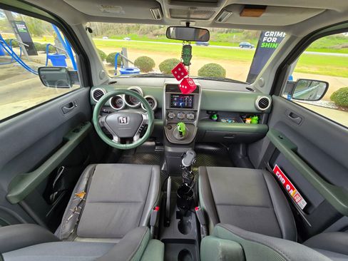 Used 2004 Honda Element EX image 9