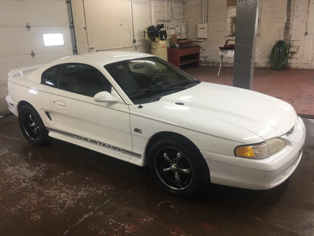 Used 1995 Ford Mustang GT RWD image 11