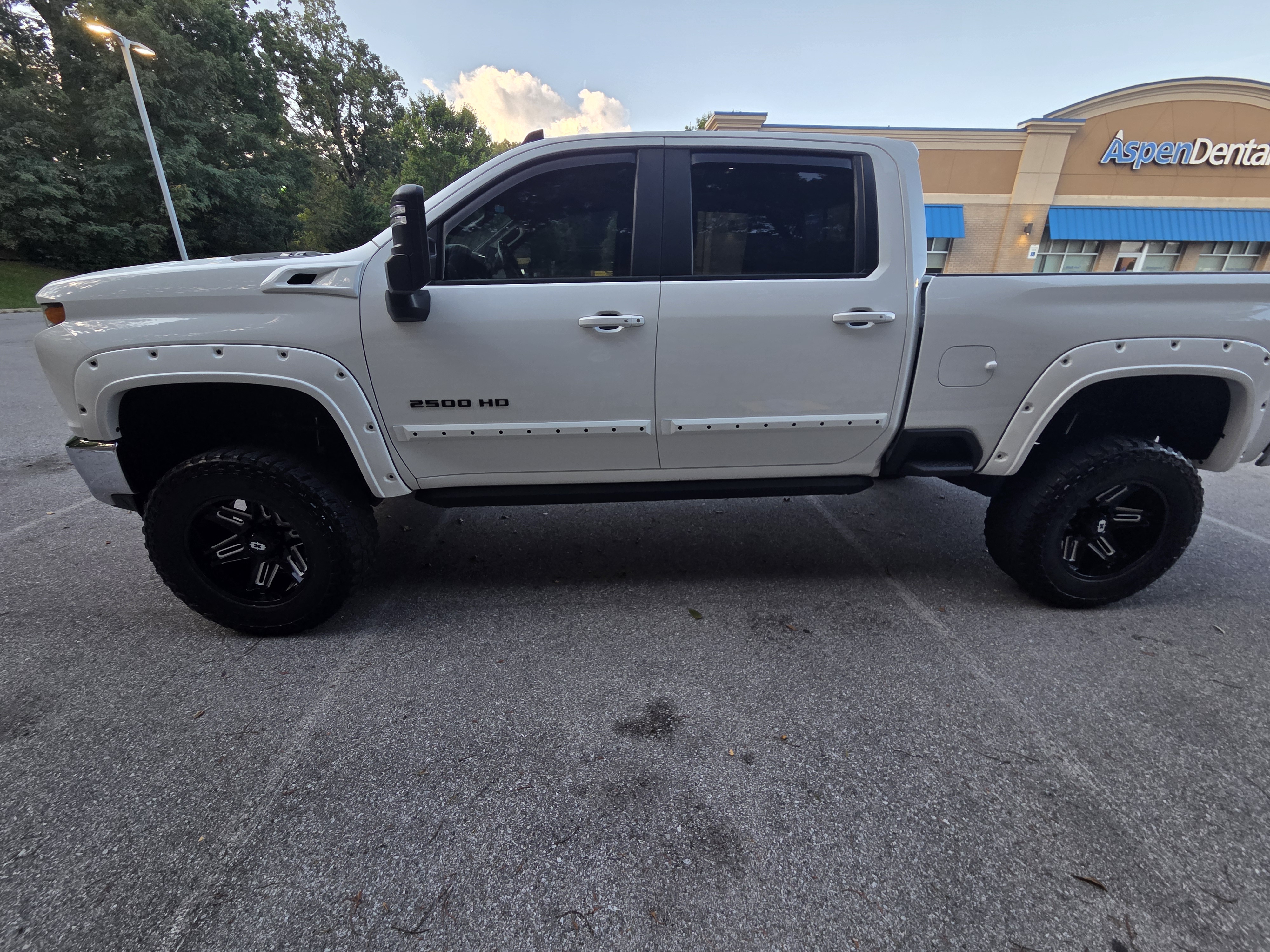 Used 2020 Chevrolet Silverado 2500 LT w/ All Star Edition AWD/4WD image 1