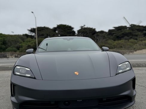 Used 2025 Porsche Taycan RWD image 20