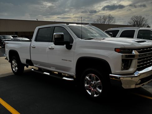 Used 2021 Chevrolet Silverado 3500 LTZ w/ LTZ Premium Package AWD/4WD image 2