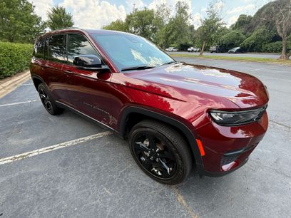 Used 2023 Jeep Grand Cherokee Altitude