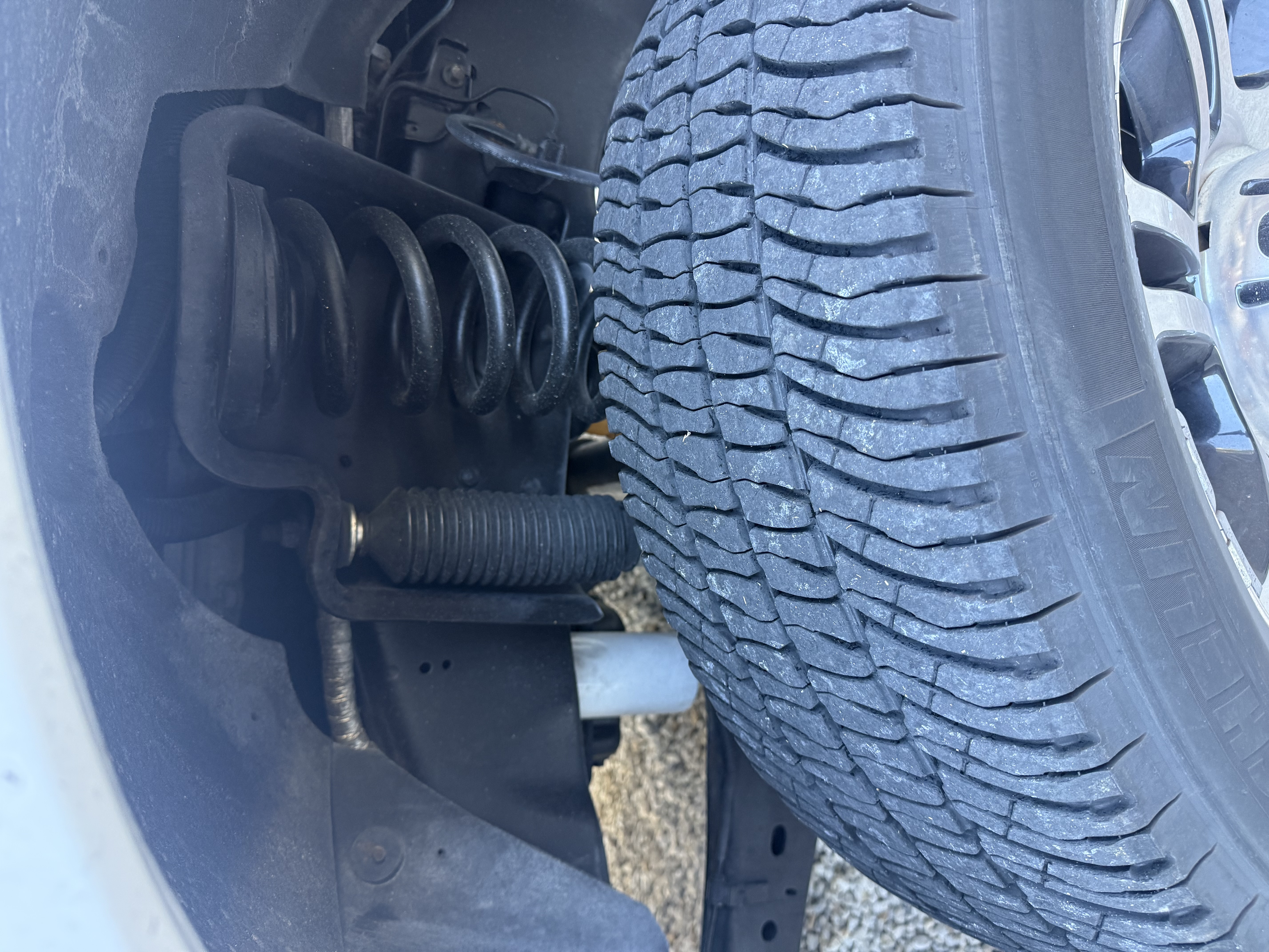 Used 2016 Ford F350 Platinum w/ FX4 Off-Road Package AWD/4WD image 6