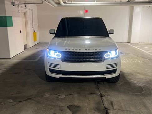 Used 2017 Land Rover Range Rover image 2