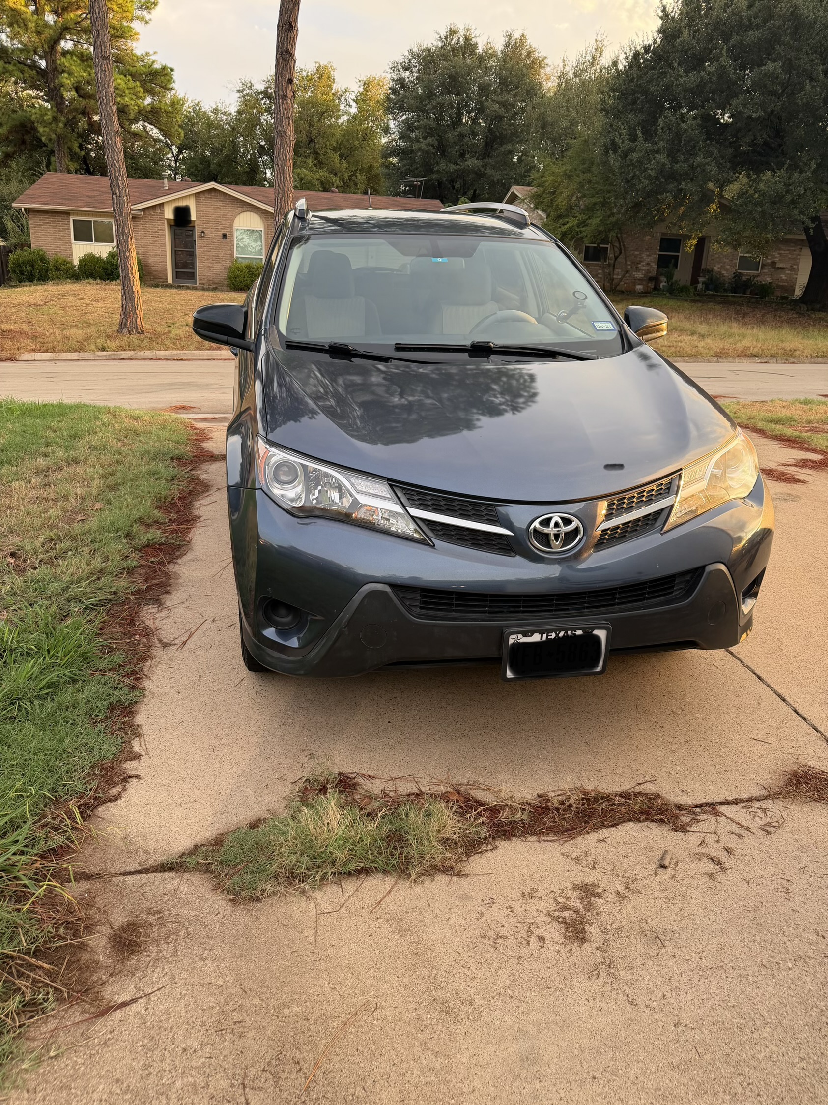 Used 2013 Toyota RAV4 LE AWD/4WD image 9