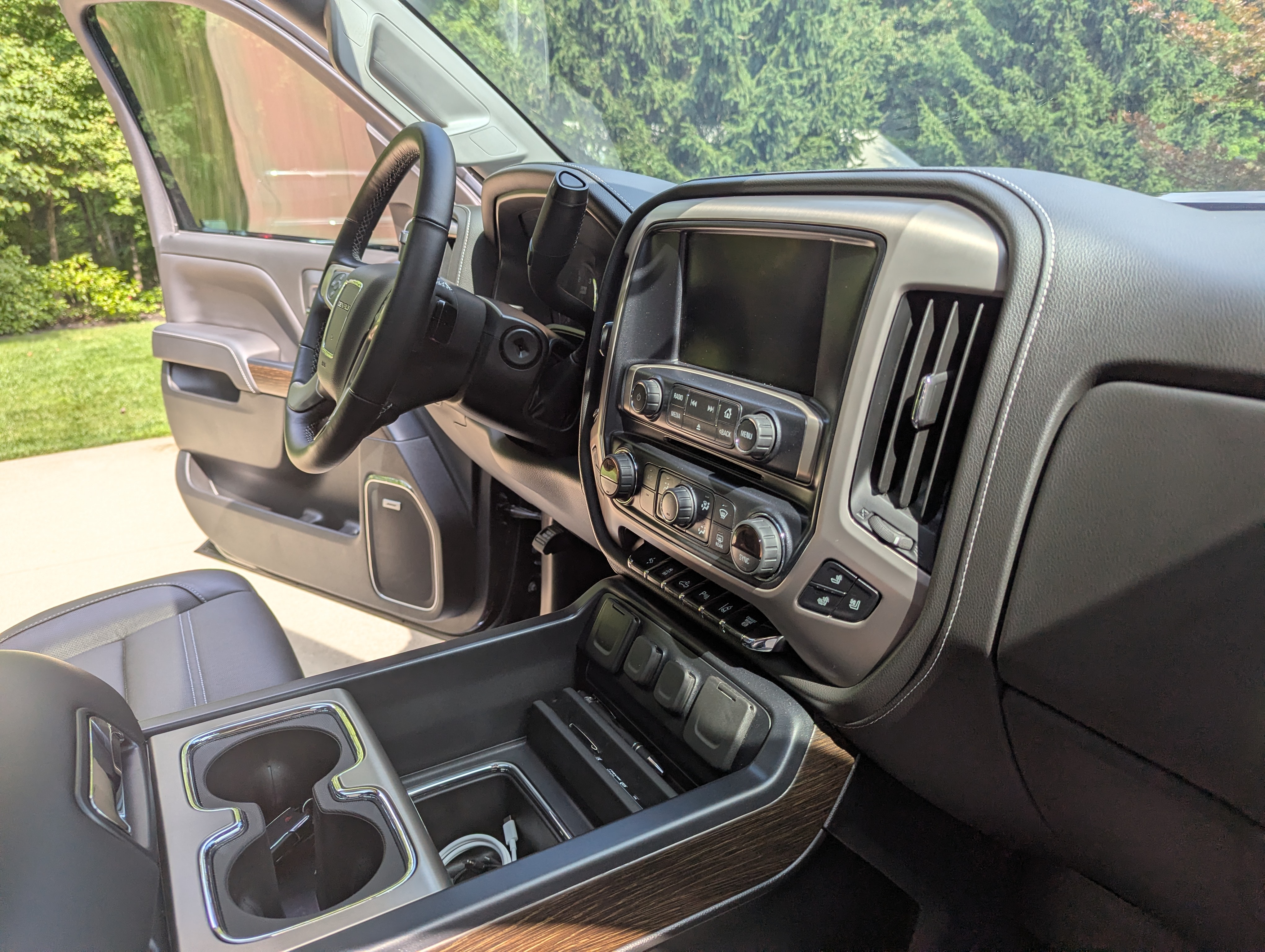 Used 2019 GMC Sierra 3500 Denali w/ Duramax Plus Package AWD/4WD image 24