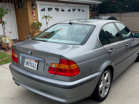 Used 2005 BMW 330i Sedan image 5