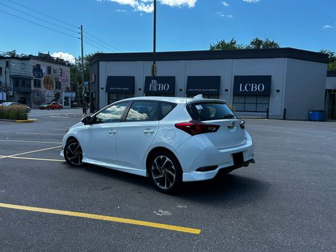 Used 2017 Toyota Corolla iM w/ Carpet Mat Package FWD image 6