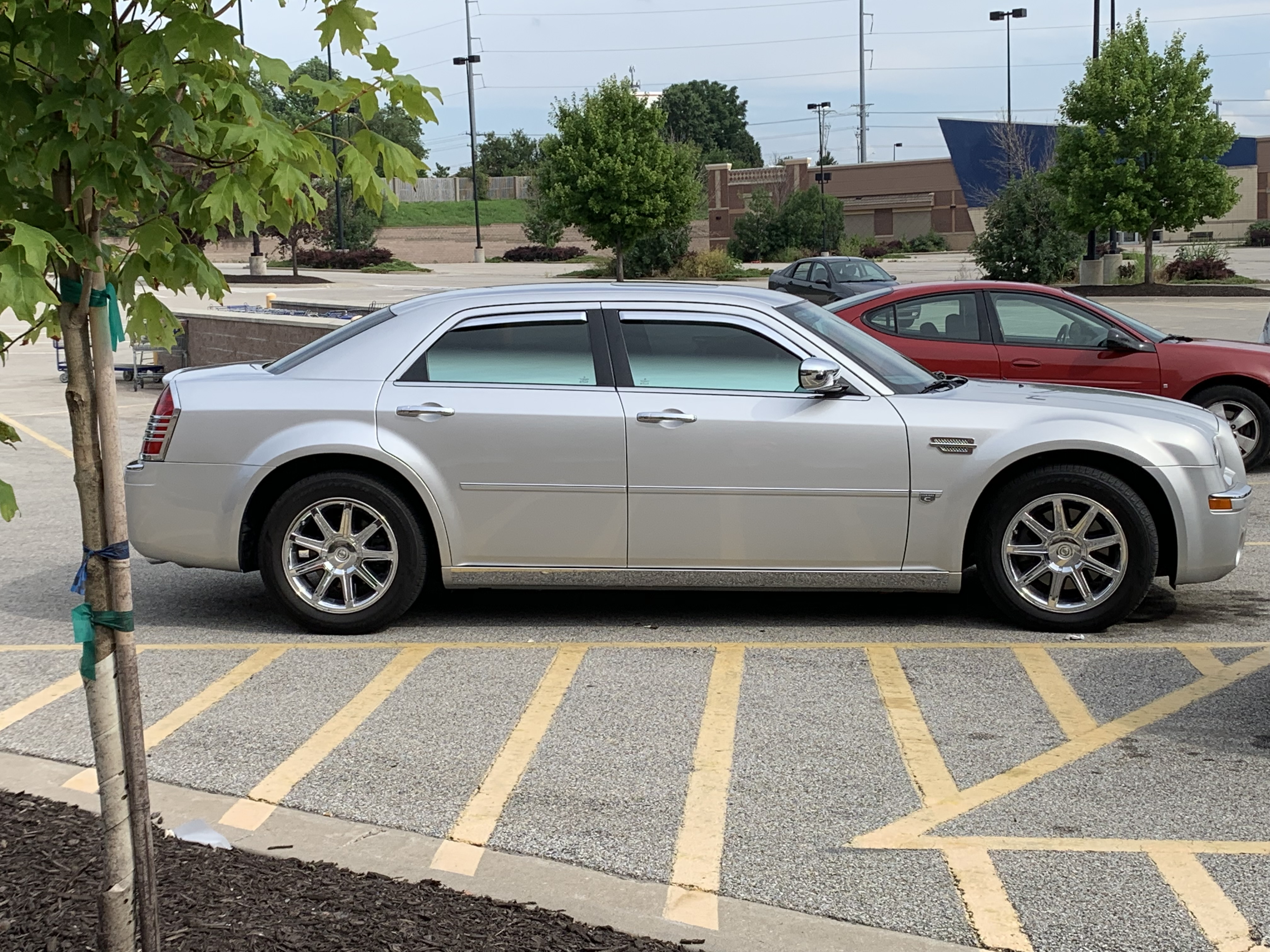 Used 2006 Chrysler 300 C RWD image 1