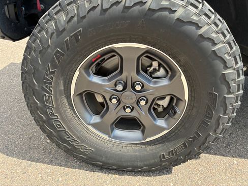 Used 2020 Jeep Gladiator Rubicon AWD/4WD image 14