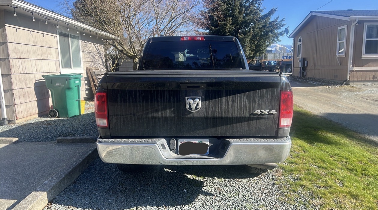 Used 2015 RAM 1500 ST w/ SXT Appearance Group AWD/4WD image 2