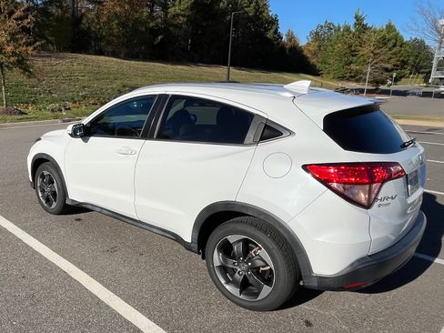 Used 2018 Honda HR-V EX-L image 6