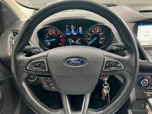Used 2018 Ford Escape SEL AWD/4WD image 9