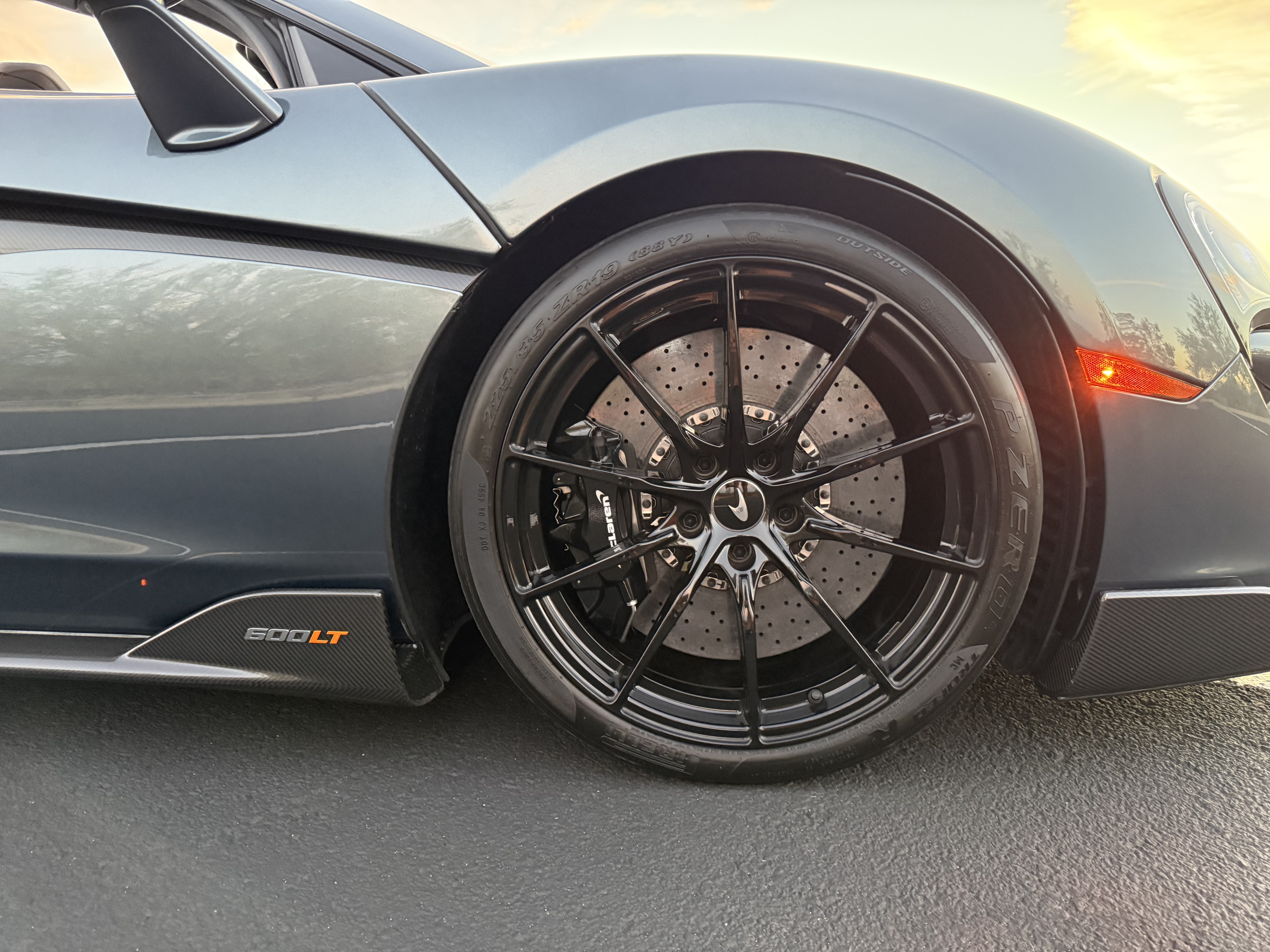 Used 2020 McLaren 600LT Spider RWD image 14
