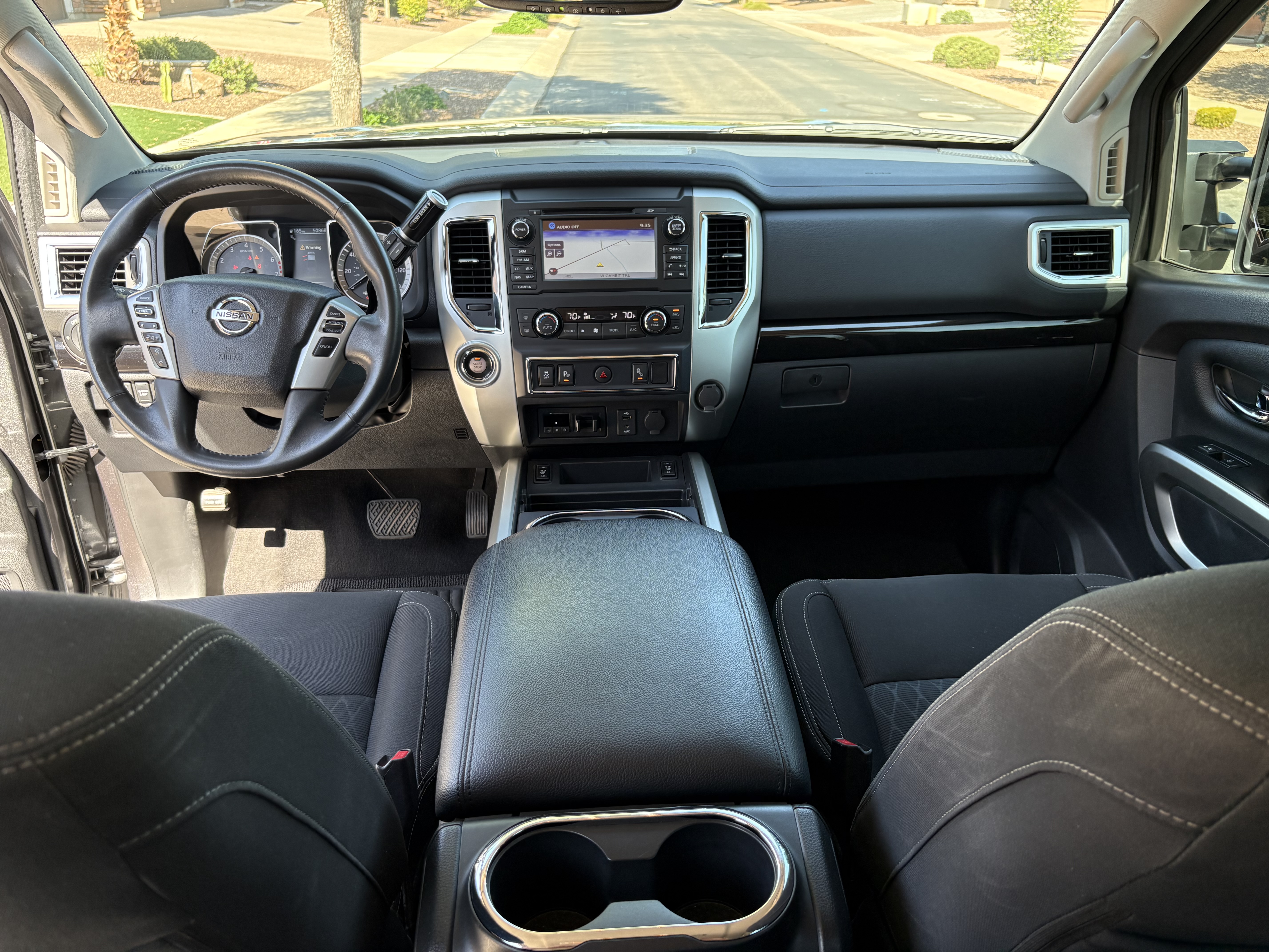 Used 2017 Nissan Titan SV RWD image 14