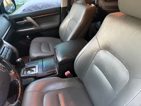 Used 2008 Toyota Land Cruiser image 11