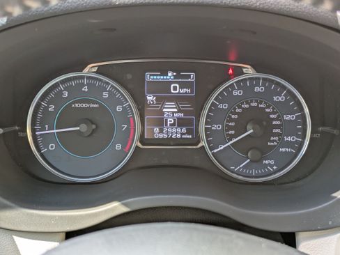 Used 2015 Subaru Crosstrek 2.0i Limited image 3