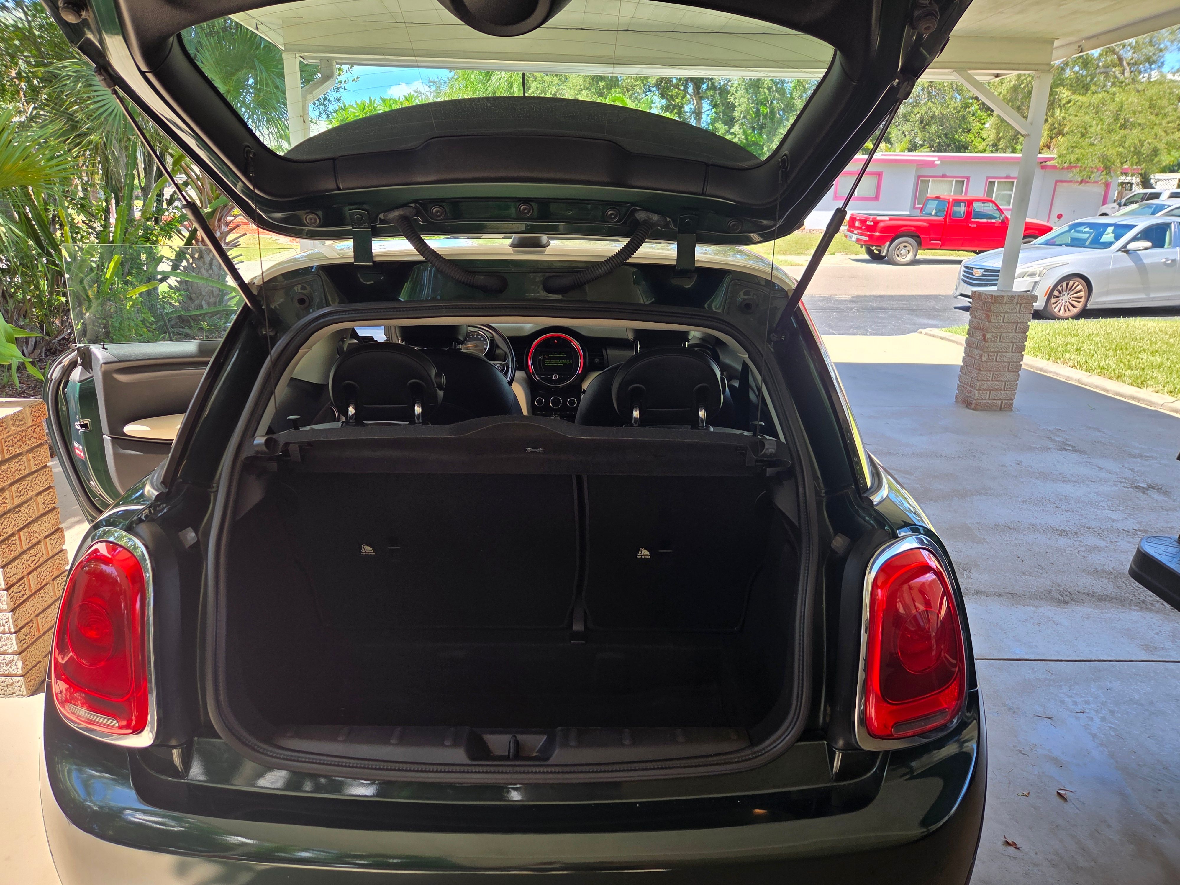 Used 2014 MINI Cooper 2-Door Hardtop w/ Premium Package 2 FWD image 8