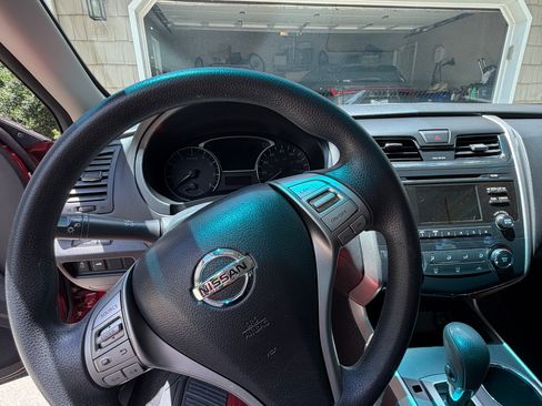Used 2015 Nissan Altima 2.5 S w/ Special Edition Package FWD image 14