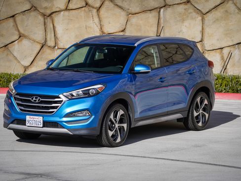 Used 2017 Hyundai Tucson Sport w/ Cargo Package image 4