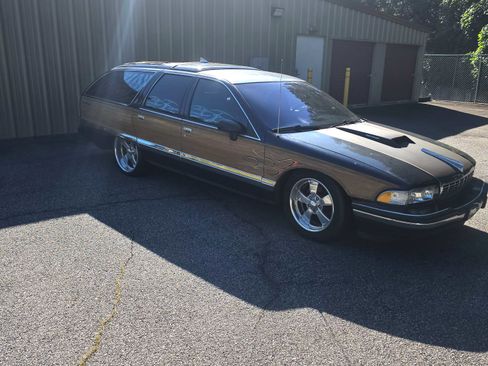 Used 1992 Buick Roadmaster Estate image 1