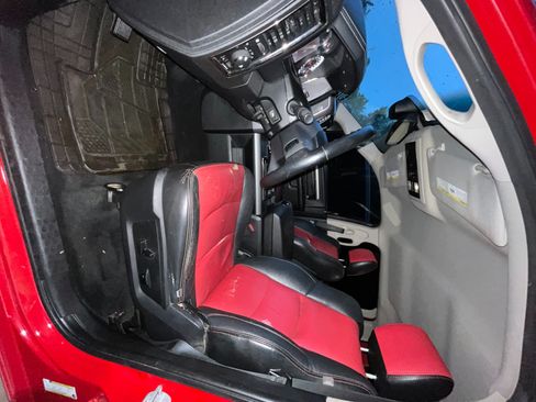 Used 2013 RAM 1500 Sport w/ Remote Start & Security Group image 12