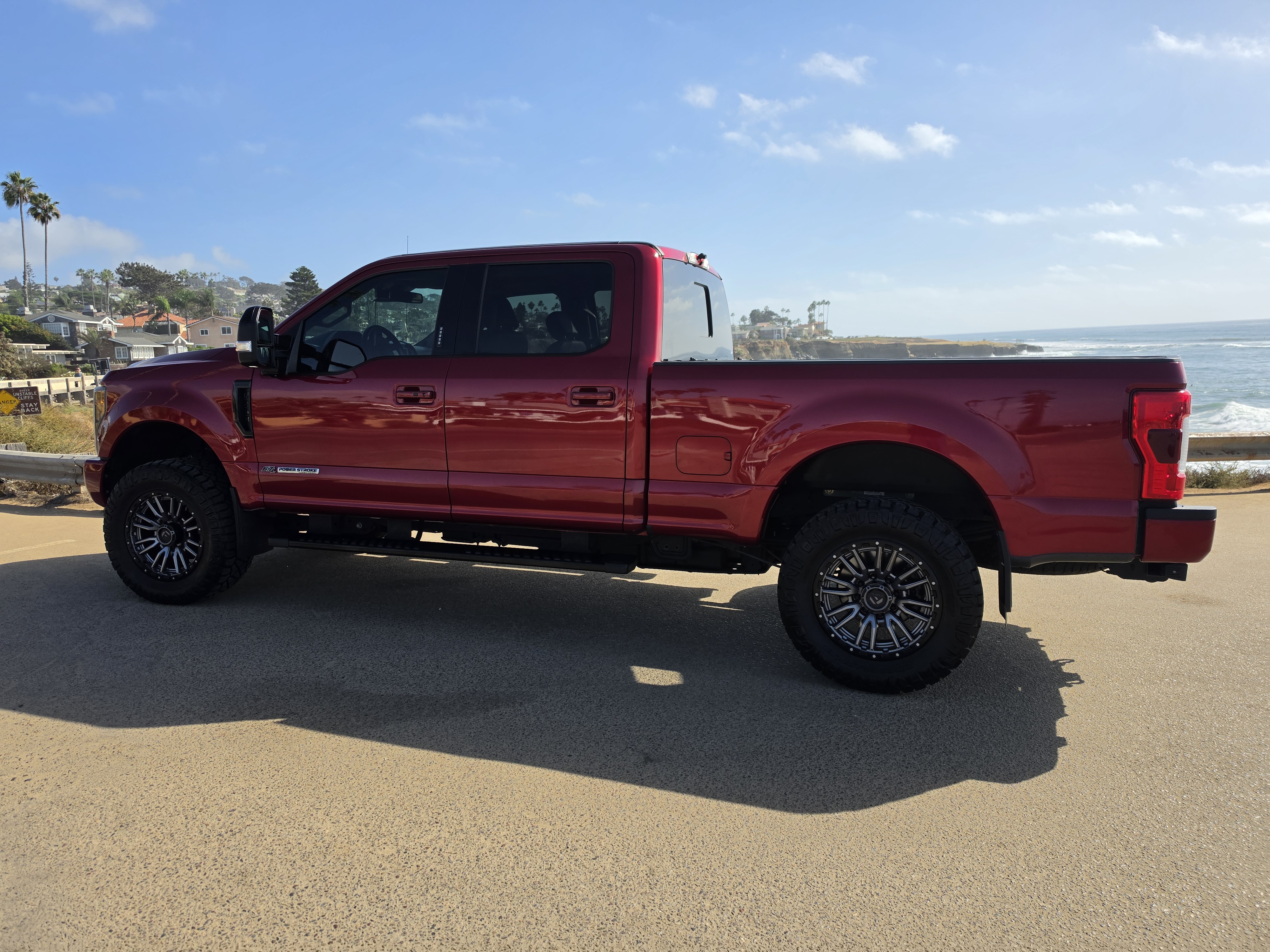 Used 2019 Ford F250 Lariat w/ Lariat Ultimate Package AWD/4WD image 2