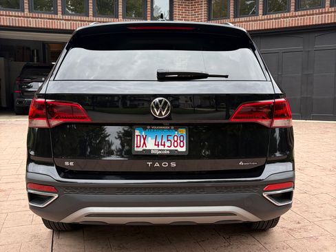 Used 2023 Volkswagen Taos SE AWD/4WD image 14