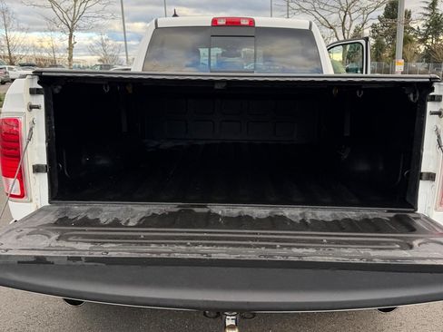 Used 2015 RAM 1500 Laramie w/ Convenience Group image 10