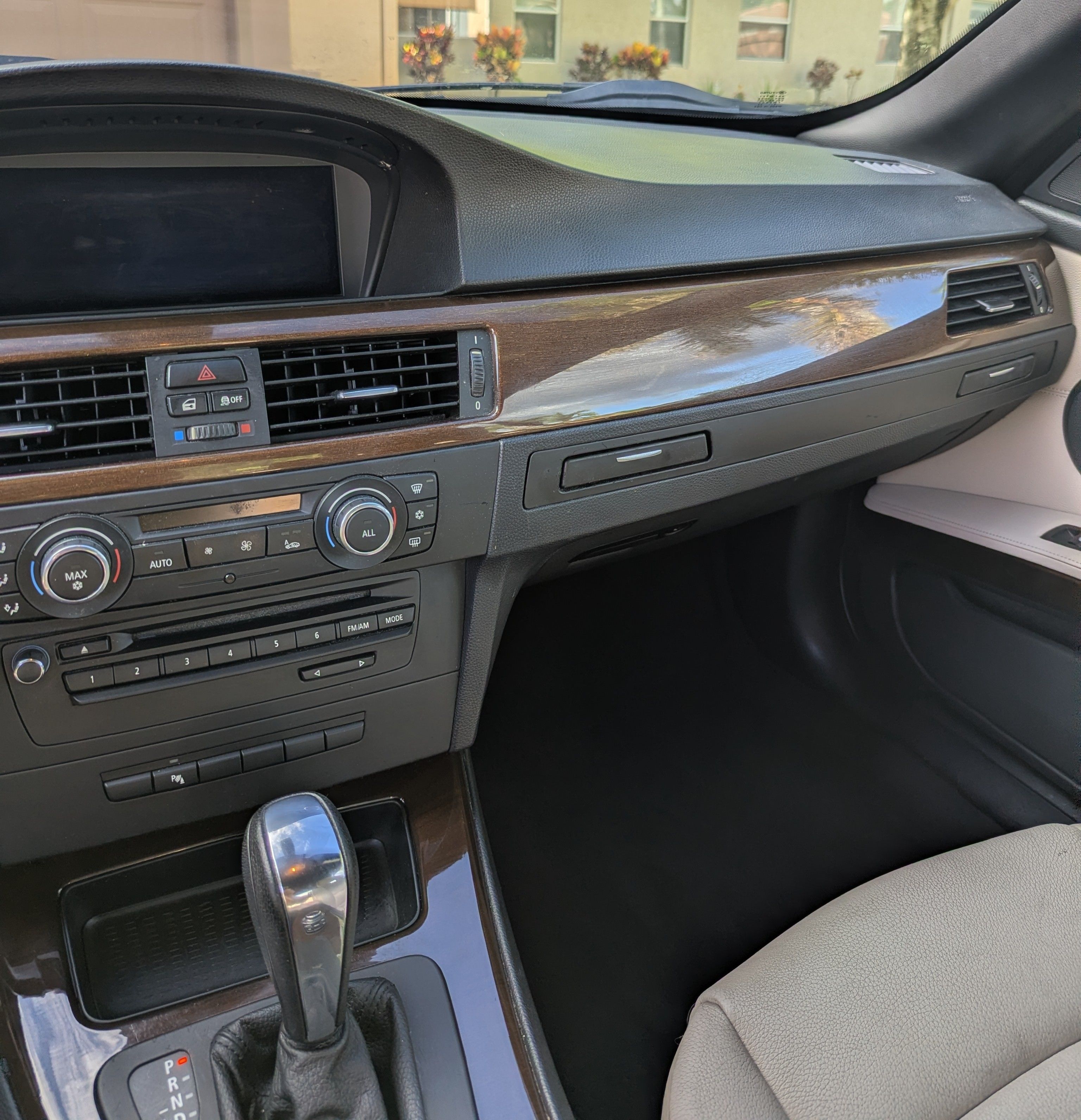 Used 2012 BMW 328i Convertible RWD image 16