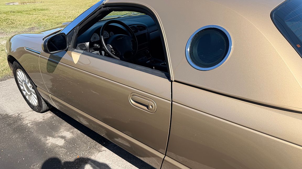 Used 2005 Ford Thunderbird RWD image 12