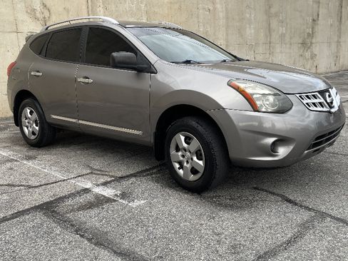 Used 2014 Nissan Rogue S w/ Convenience Package image 8