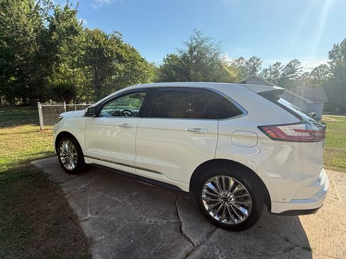Used 2022 Ford Edge Titanium w/ Equipment Group 301A AWD/4WD image 2