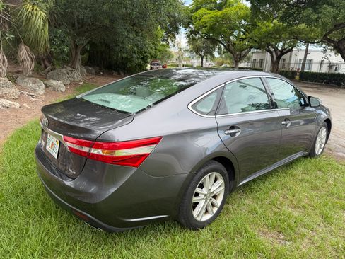 Used 2014 Toyota Avalon XLE Premium FWD image 8
