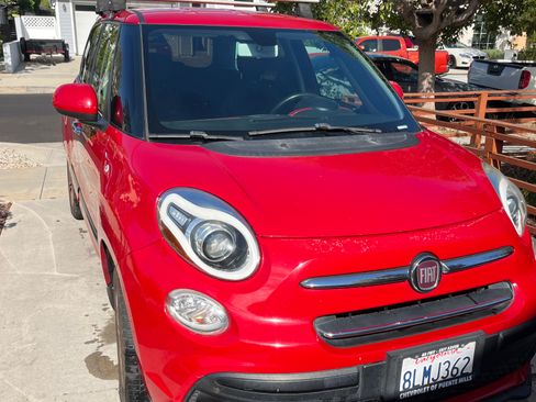 Used 2019 FIAT 500L Pop FWD image 2
