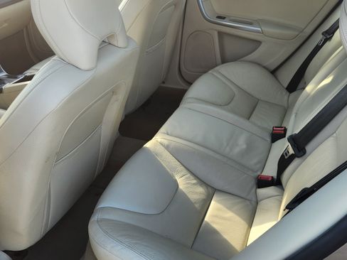 Used 2014 Volvo S60 T5 image 5