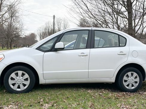 Used 2012 Suzuki SX4 LE image 4