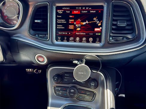 Used 2015 Dodge Challenger SRT Hellcat RWD image 19