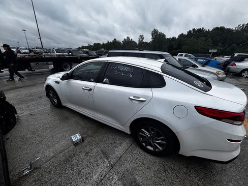 Used 2019 Kia Optima LX FWD image 5