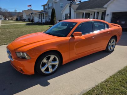 Used 2014 Dodge Charger SXT