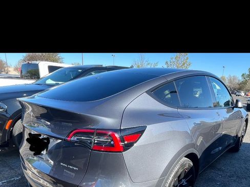 Used 2023 Tesla Model Y Long Range image 5