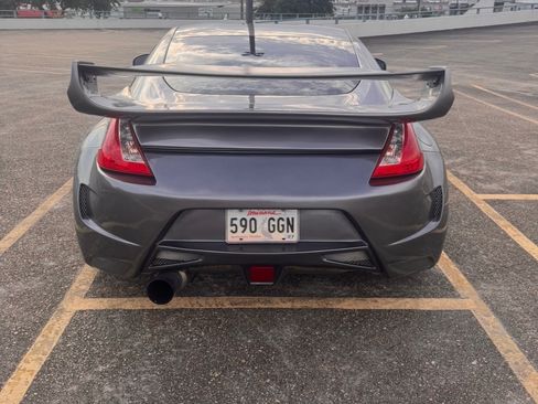 Used 2016 Nissan 370Z Coupe RWD image 4